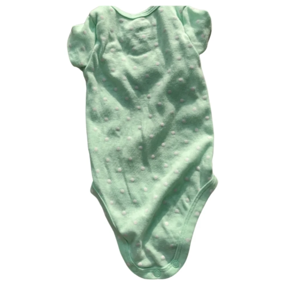 X) Carter’s Baby Girl Green Polka Dot Onesie | Size 0–3 Months